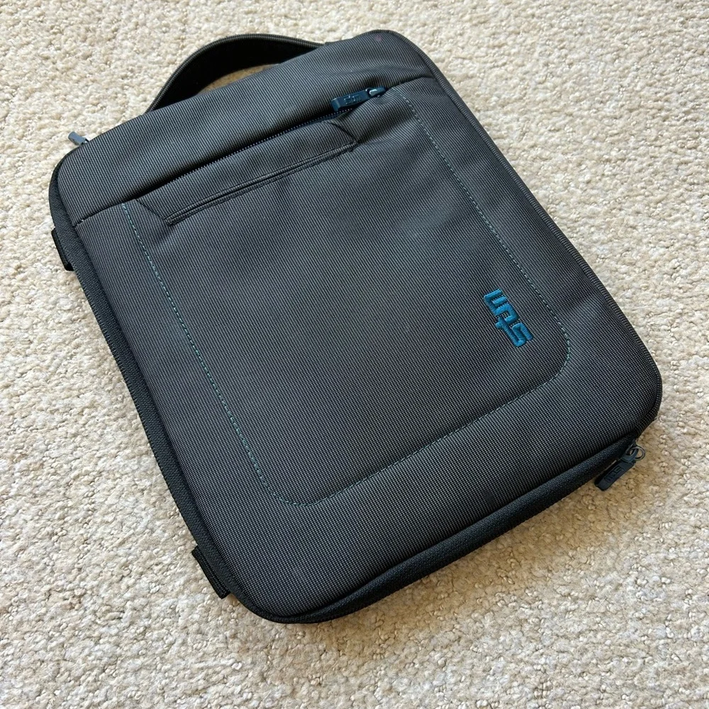 STM Padded Carry Sleeve for tablet SUPER FAST SHIPPING